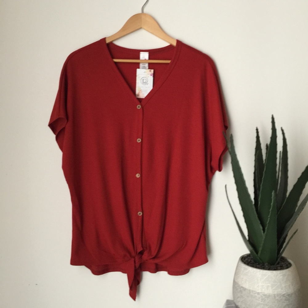 Rust colored button down top with front tie